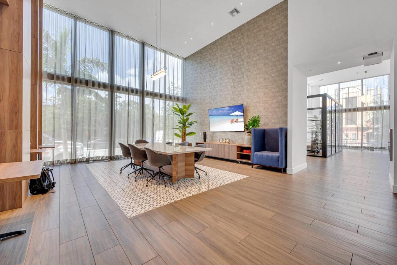 Amazing 3 Bed Unit In Dwntwn Miami With Free Parking Apartment Exterior photo