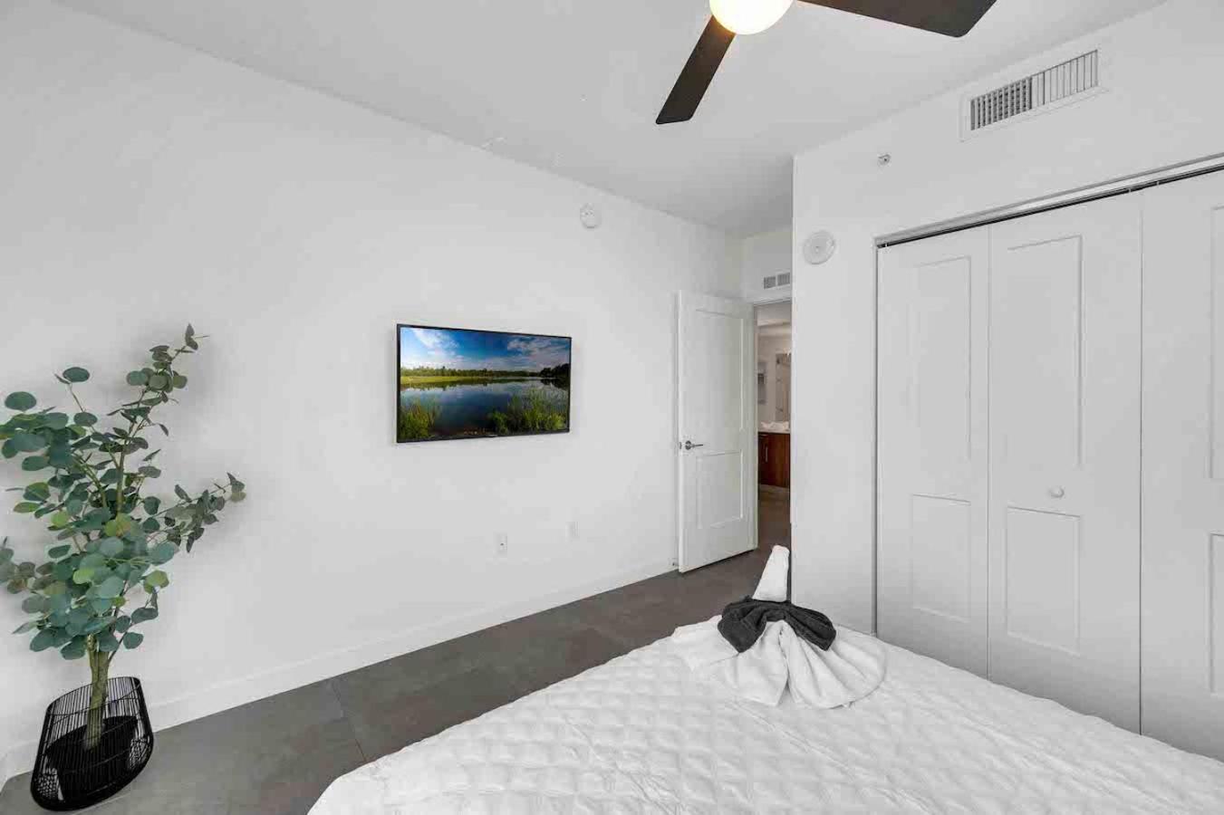 Amazing 3 Bed Unit In Dwntwn Miami With Free Parking Apartment Exterior photo